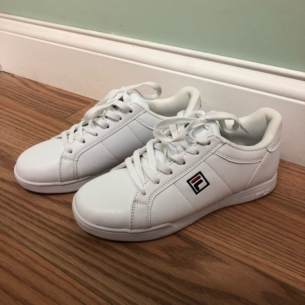Fila | Women's New Campora Sneaker  | White | Size 9